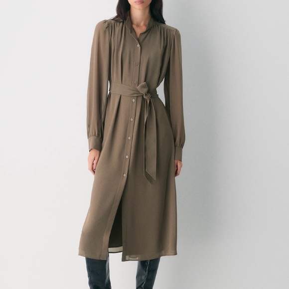 Aritzia Dresses & Skirts - Aritzia Wilfred Button Down Long Sleeve Dress